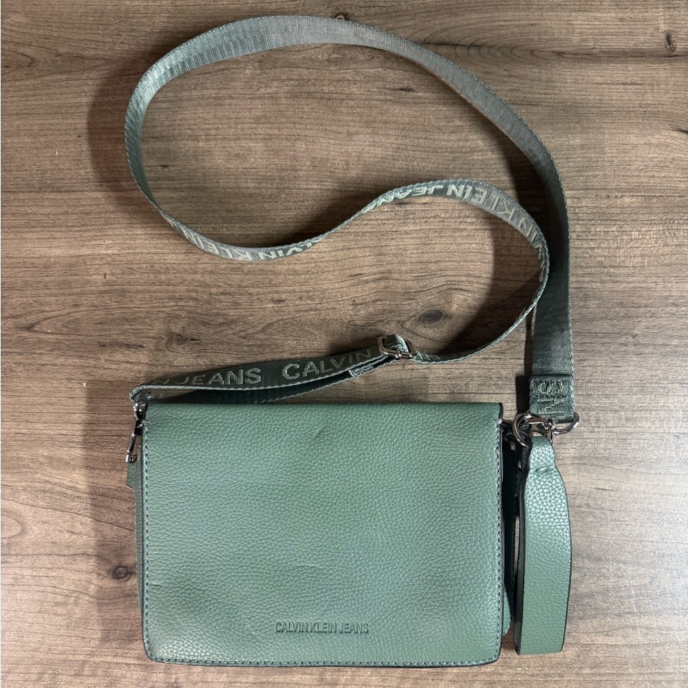 Calvin Klein Leather Crossbody/Purse 8.25”H x 6” H